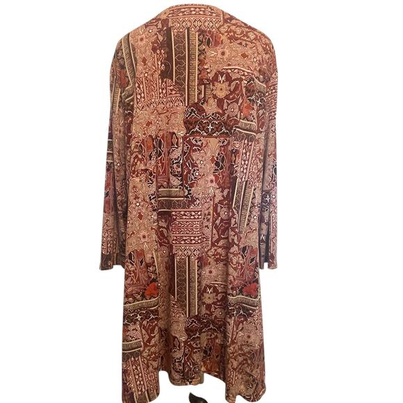 Chico's Hardware Detail Tunic Womens Large Burgundy Baroque Patchwork Flowy Top - Picture 4 of 8